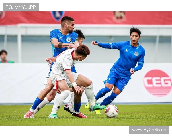 中甲联赛精彩纷呈 各队争夺激烈 上演顶级赛事角逐 - 副本 (2) 中甲联赛精彩纷呈 各队争夺激烈 上演顶级赛事角逐 - 副本 (2)